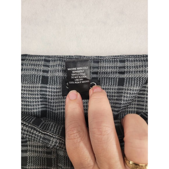 NWOT Soho Women's Black & Gray Plaid Dress Pants Size L - Picture 7 of 7